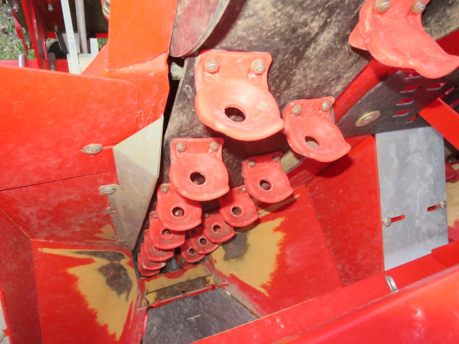 4351 Grimme GL32F Potato planter 2 row