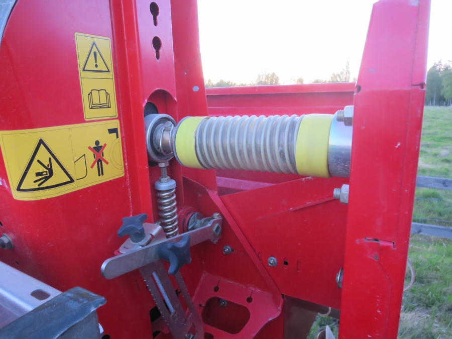 4351 Grimme GL32F Potato planter 2 row