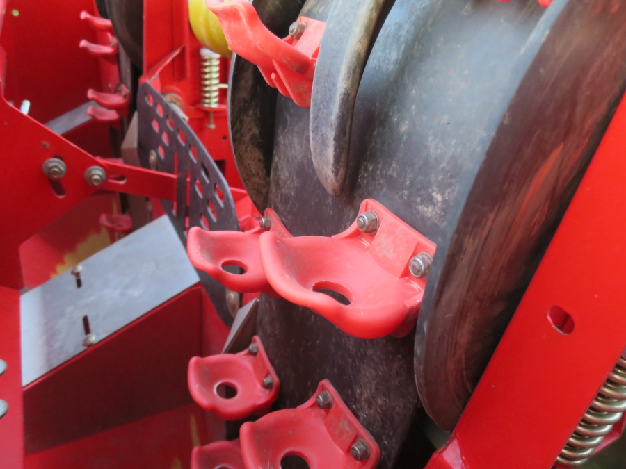 4351 Grimme GL32F Potato planter 2 row