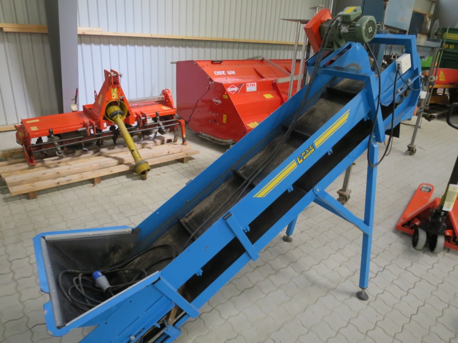 4368 EMVE elevator 2000x350 mm nyskick