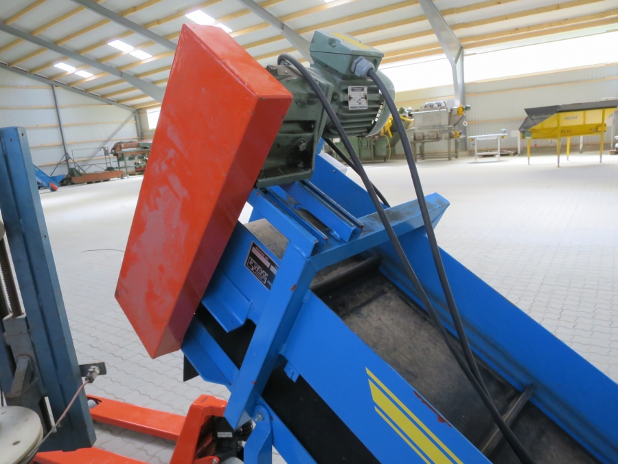 4368 EMVE elevator 2000x350 mm nyskick