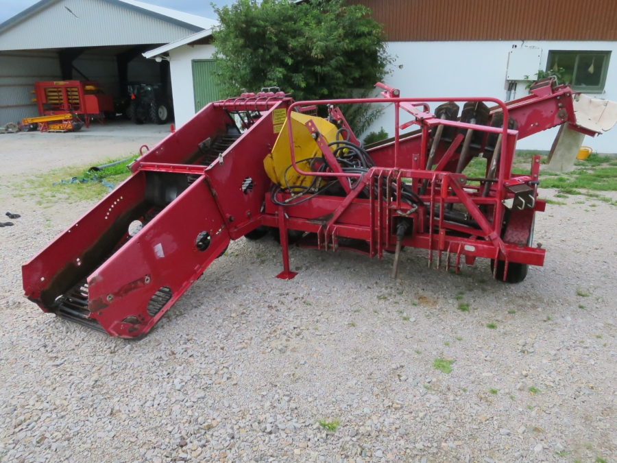 4382 Juko Supermidi potato harvester