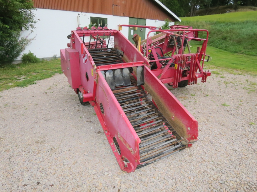 4382 Juko Supermidi potato harvester