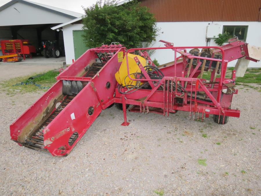 4382 Juko Supermidi potato harvester