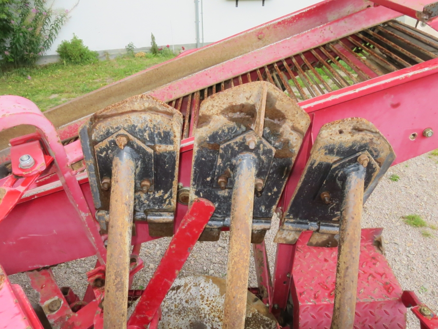 4382 Juko Supermidi potato harvester