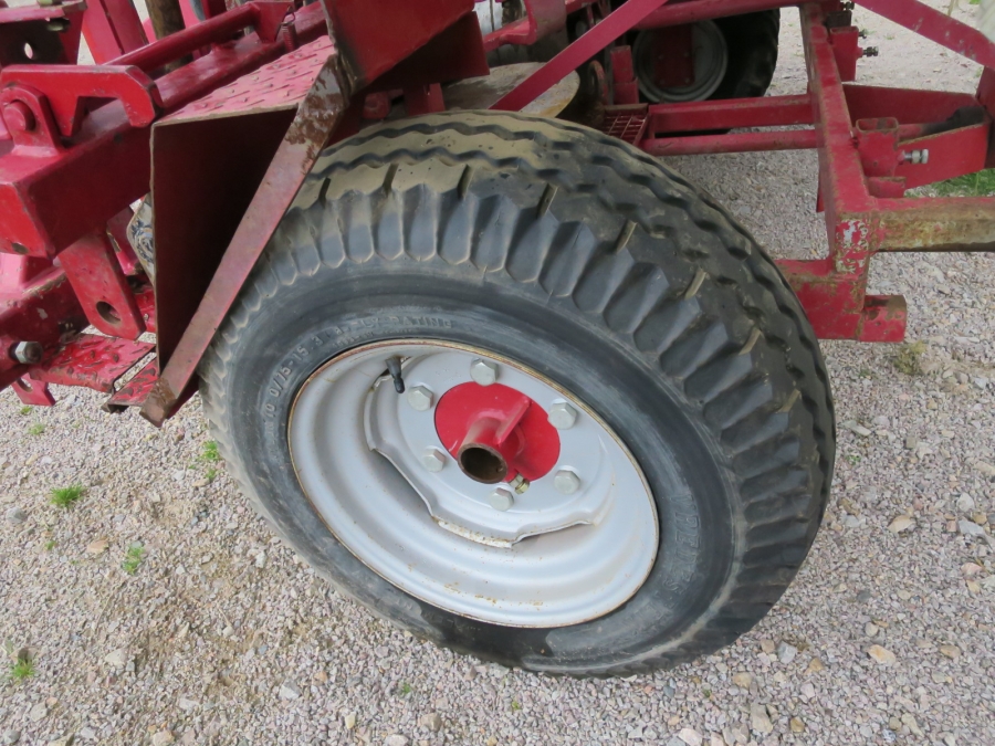 4382 Juko Supermidi potato harvester