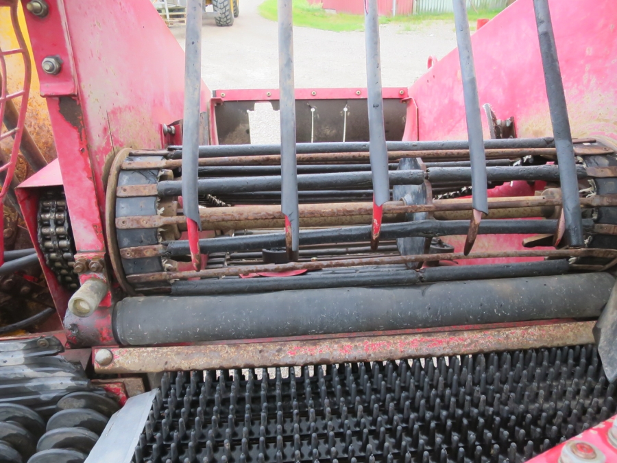 4382 Juko Supermidi potato harvester