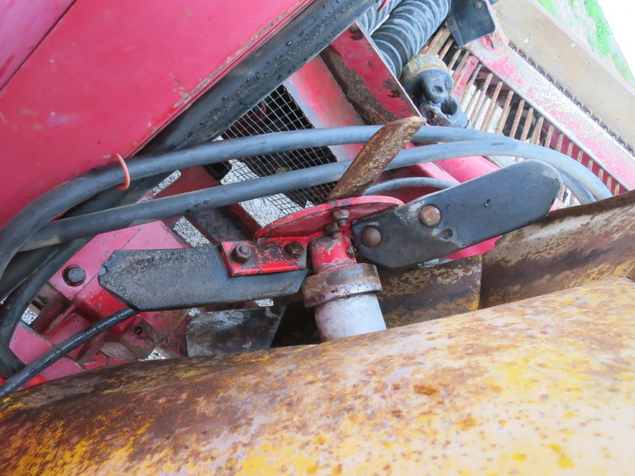 4382 Juko Supermidi potato harvester