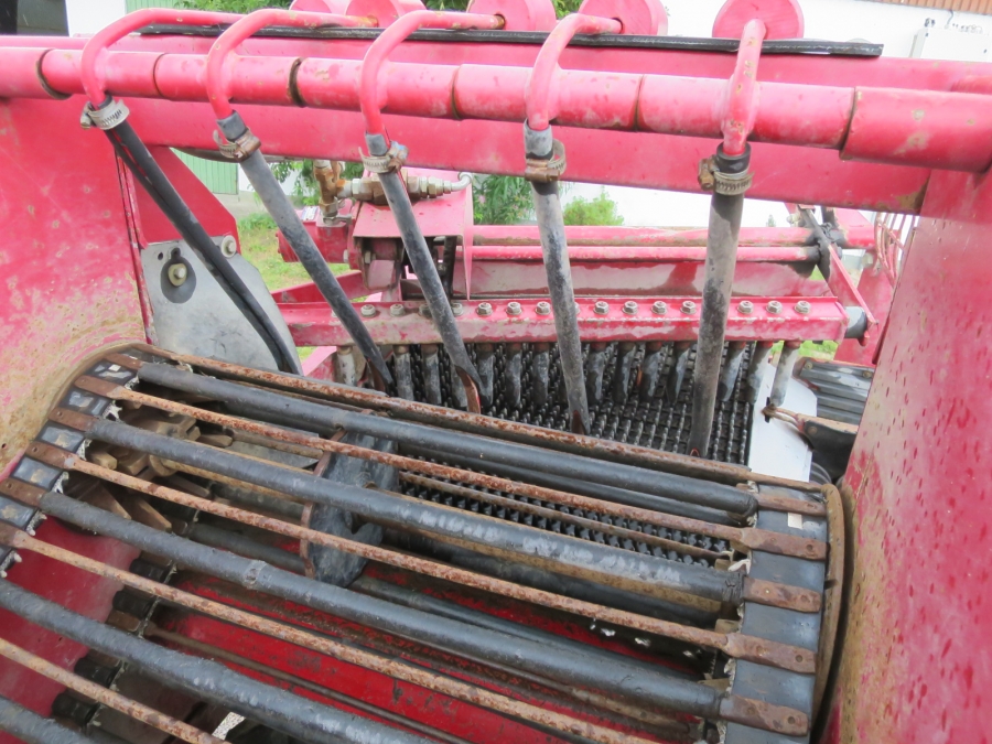 4382 Juko Supermidi potato harvester