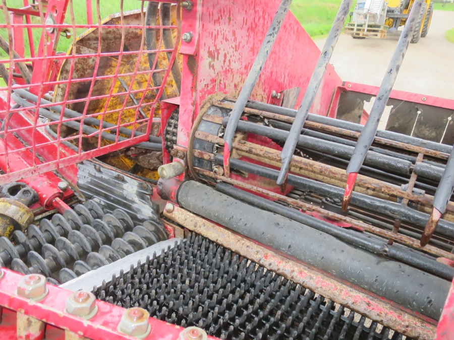 4382 Juko Supermidi potato harvester