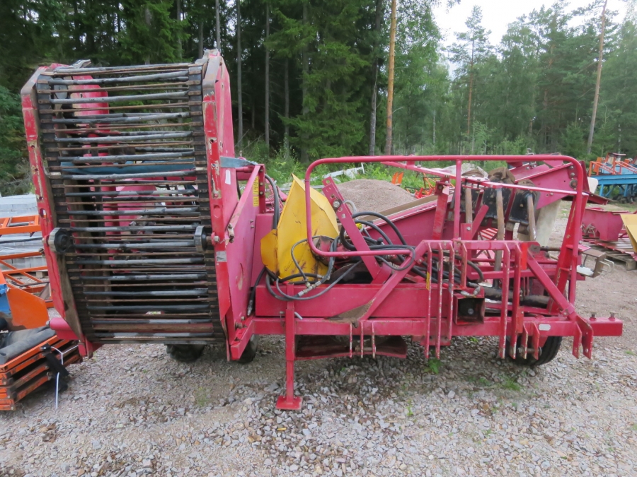 4382 Juko Supermidi potato harvester