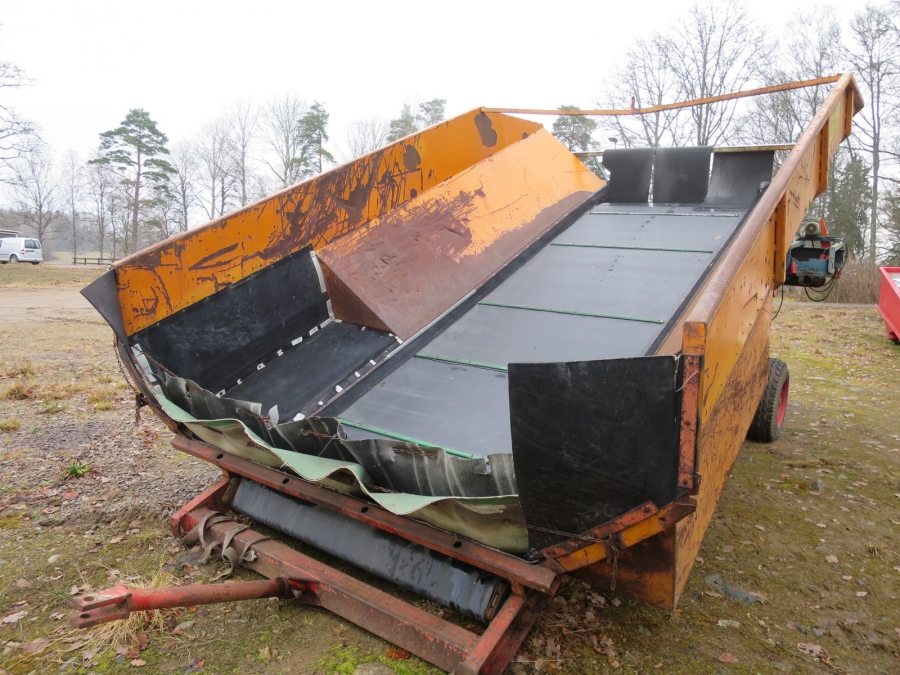4445 Miedema receiving hopper with EMVE screen grader