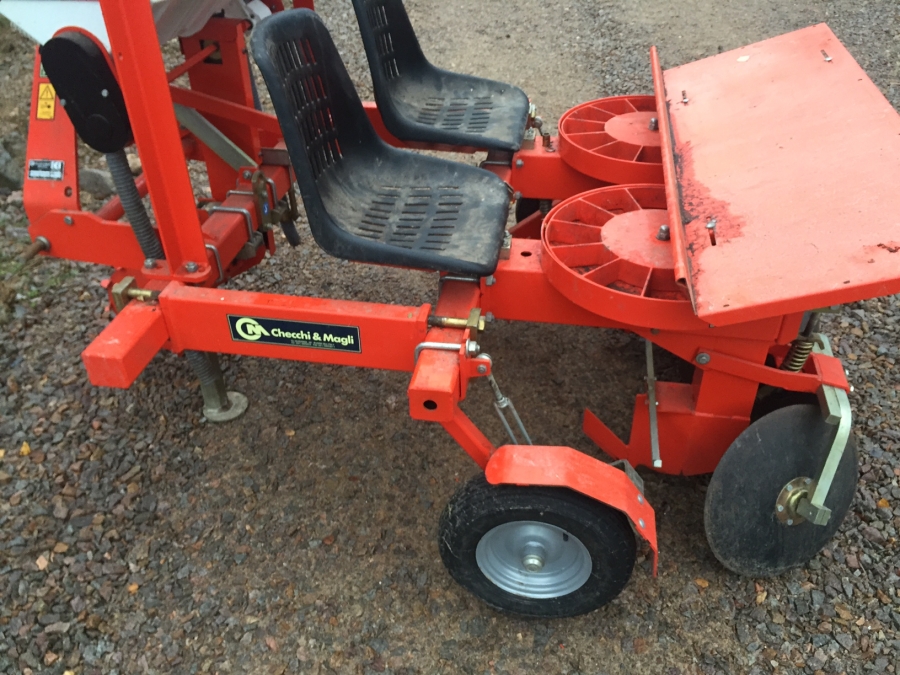 4447 Checchi & Magli F300L