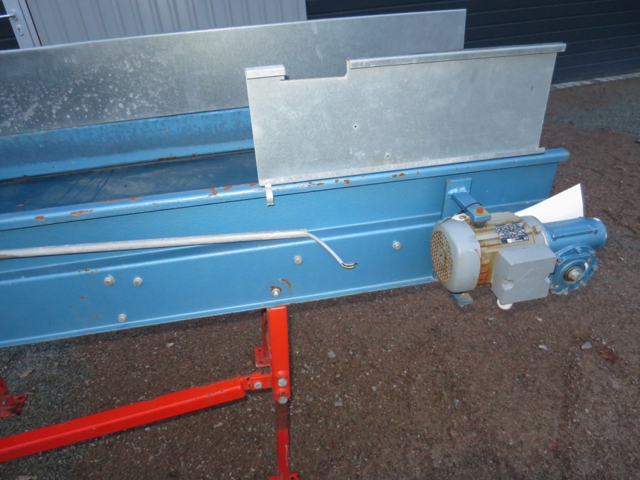 4486 Upmatic Förderband mit bein 2000x500 mm