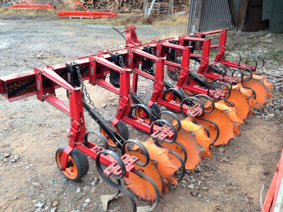 4571 Kongskilde row crop cleaner 5 row 3m wide