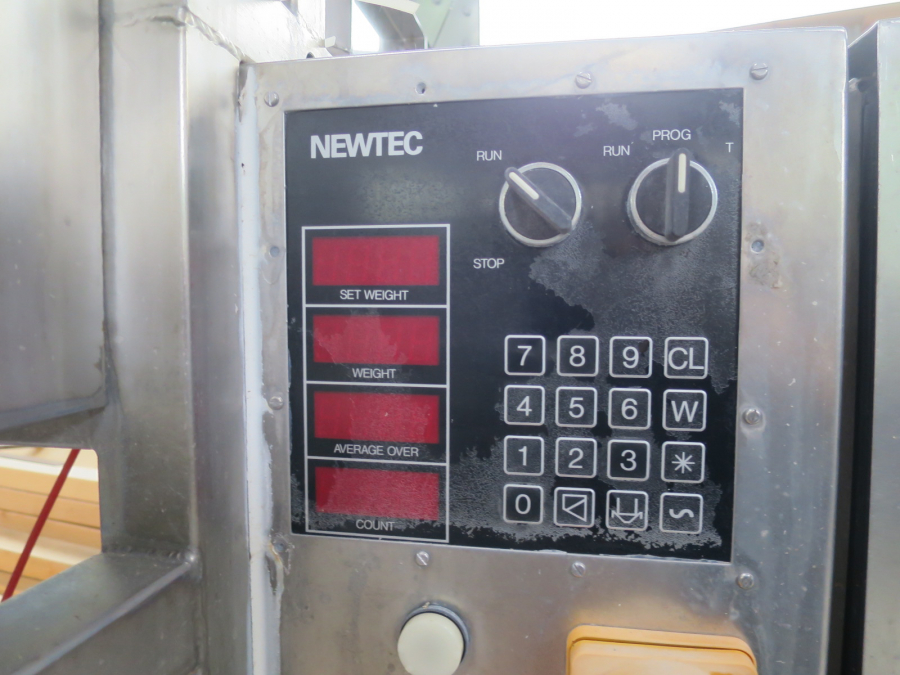 4575 Newtec 1100 computervåg