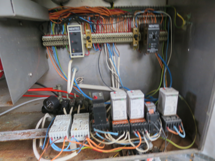 4575 Newtec 1100 computervåg
