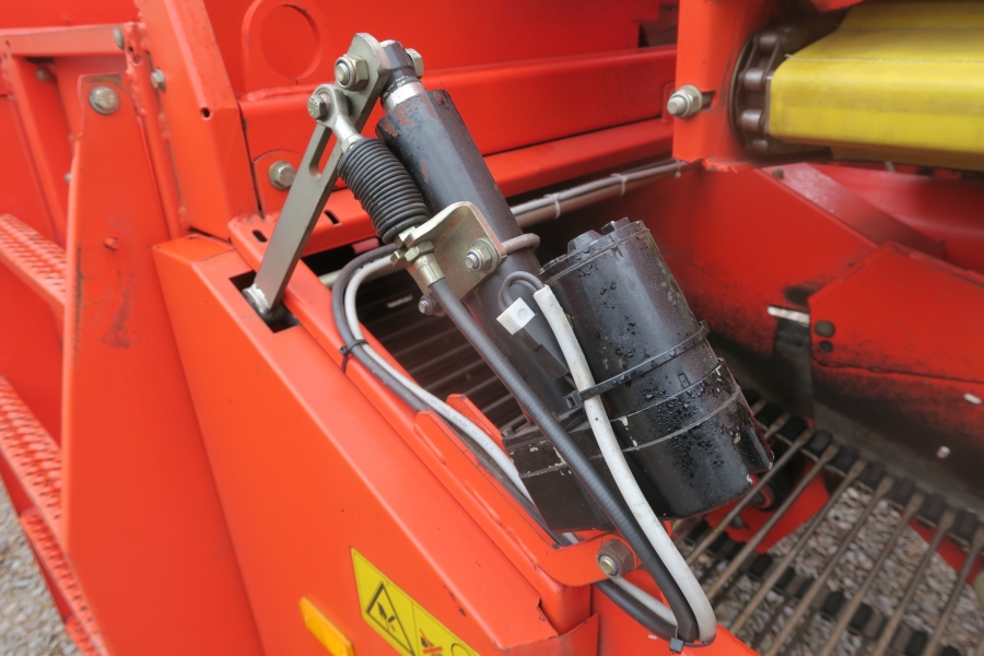 4609 Grimme SE 75-30 UB potatisupptagare