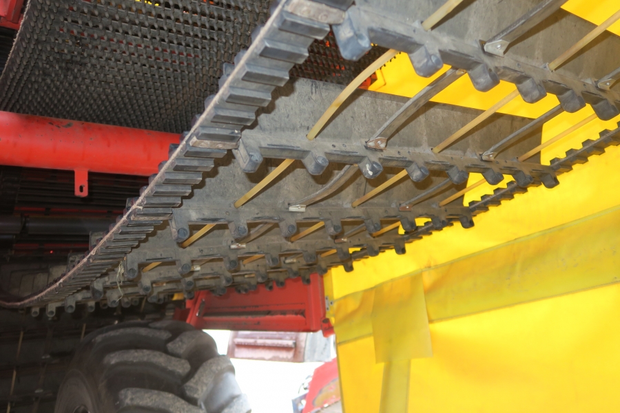 4609 Grimme SE 75-30 UB potatisupptagare