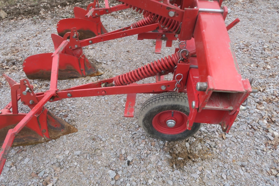 4629 Kverneland Underhaug 4 rad potatiskup