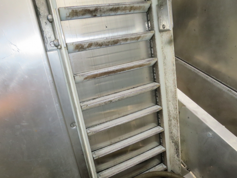 4643 Newtec G30A carrot weigher and packing machine