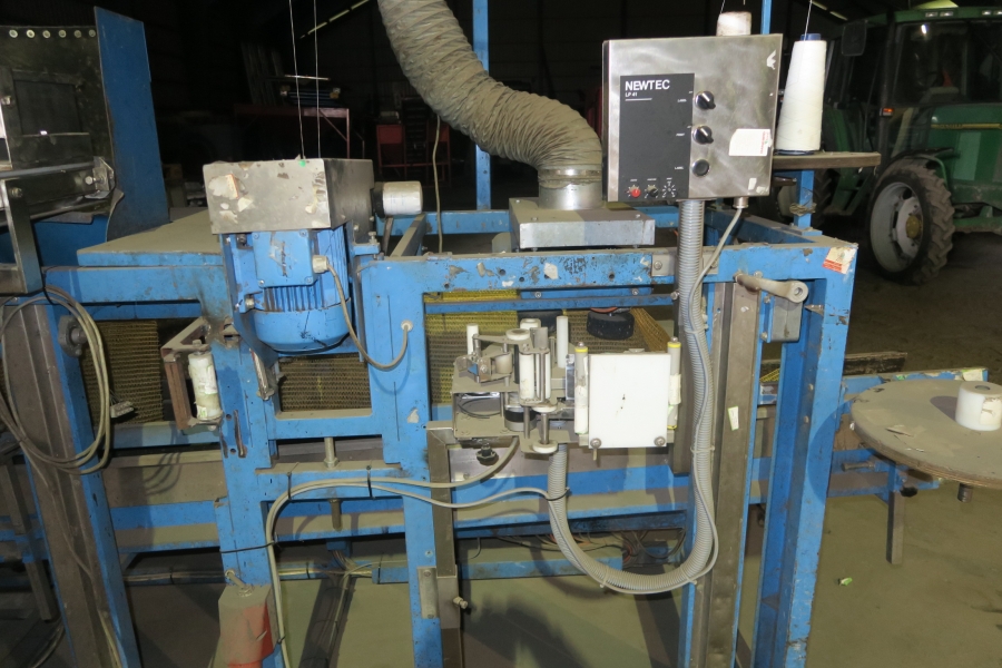 4701 Newtec 2009XB with Udo Schliebe Netzverschliessmaschine