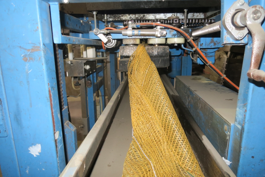 4701 Newtec 2009XB with Udo Schliebe Netzverschliessmaschine