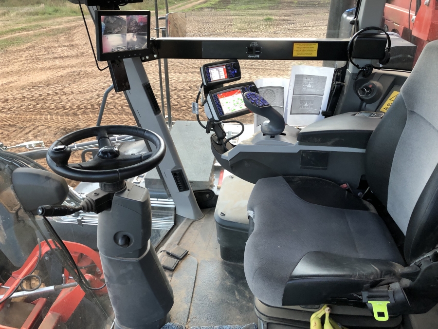 4702 Dewulf RQA3060 potato harvester selfpropelled