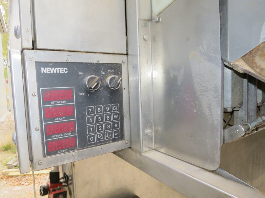 4703 Newtec Waage 2000 mit Förderband