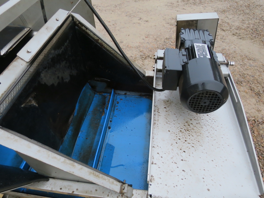 4713 EMVE Elevator 1500x550 mm STAINLESS STEEL