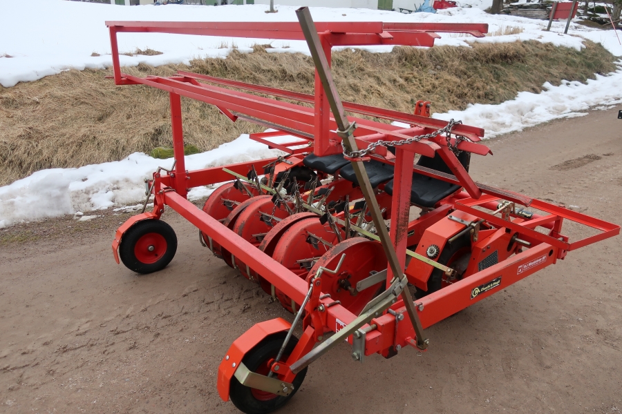 4776 Checchi & Magli Fox planteringsmaskin