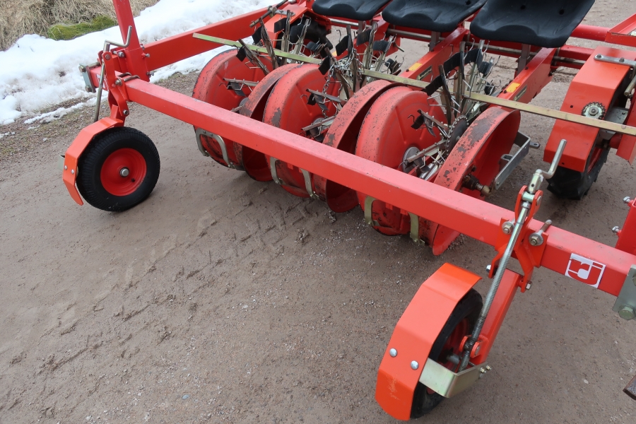 4776 Checchi & Magli Fox planteringsmaskin