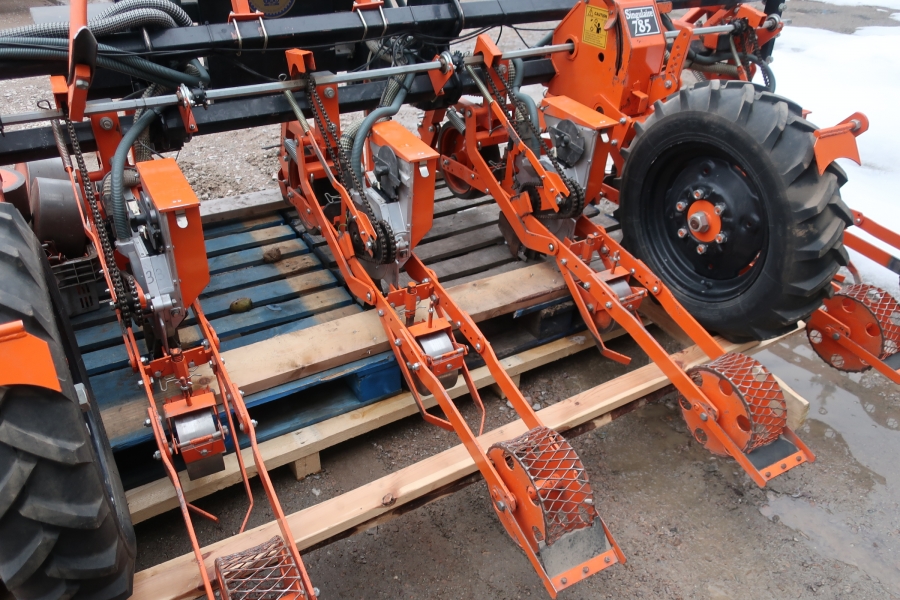 4789 Stanhay 785 precision seeder