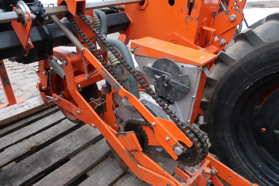 4789 Stanhay 785 precision seeder