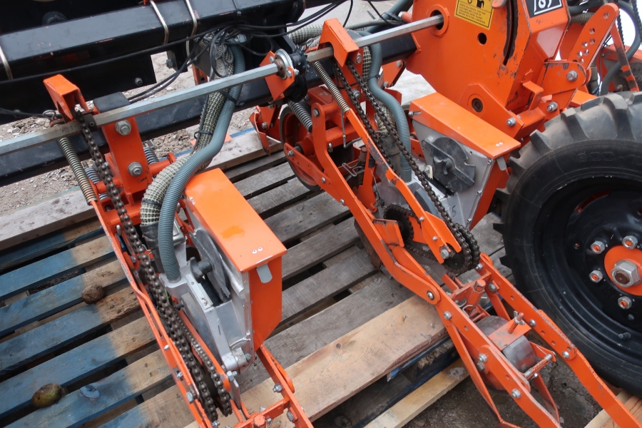 4789 Stanhay 785 precision seeder