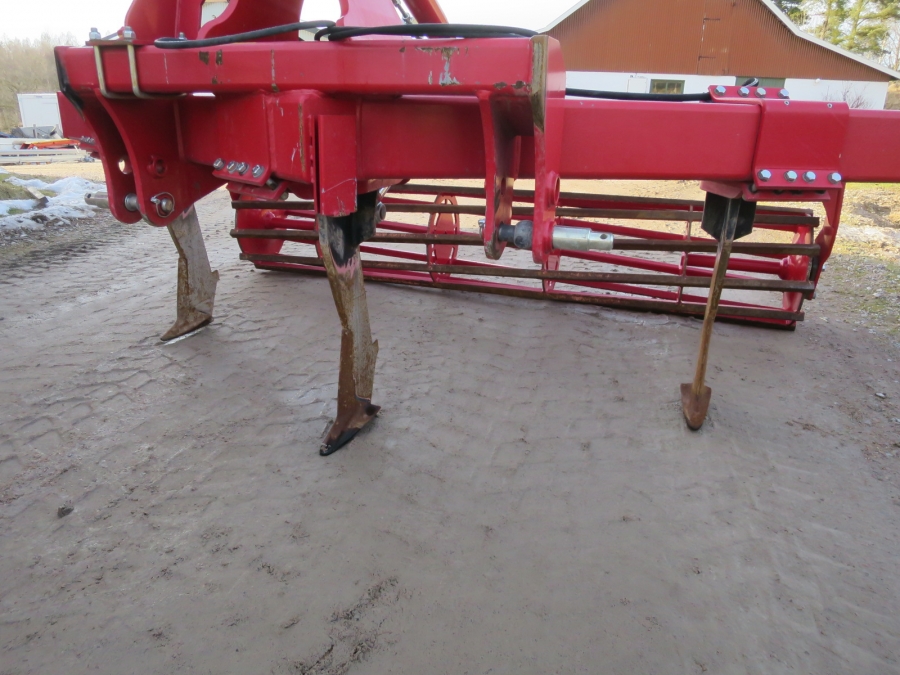 4827 HE-VA sub-tiller sub soiler