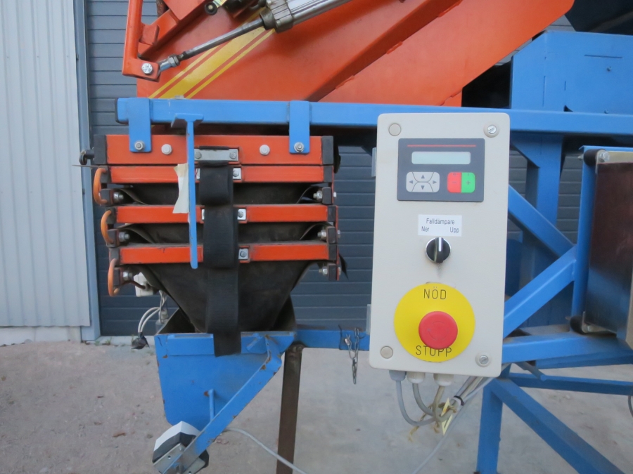 4880 EMVE automatic weigher for carrots, potatoes etc
