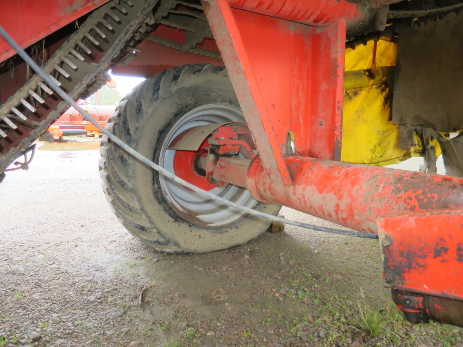 4895 Grimme SE75-20 potato harvester