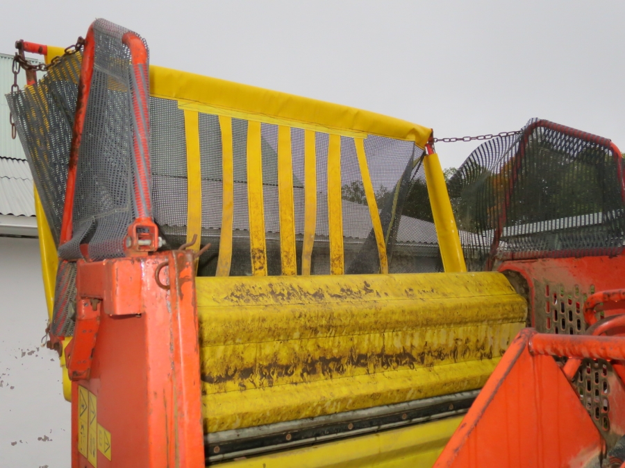4895 Grimme SE75-20 potato harvester