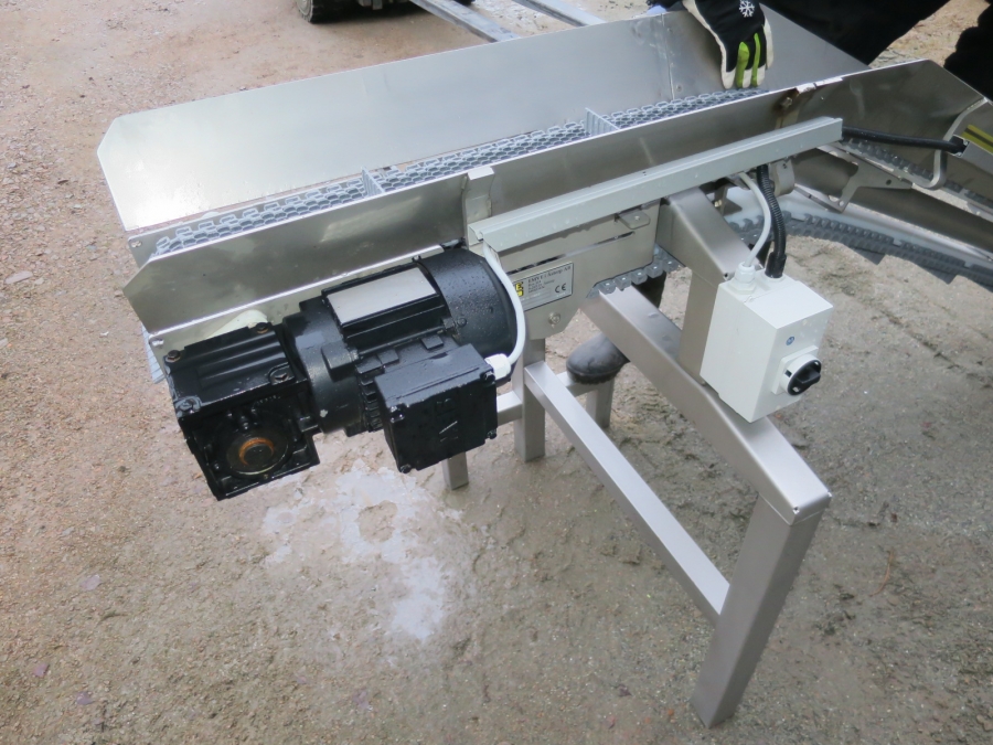 4959 EMVE Förderband für tray / punnets EDELSTAHL