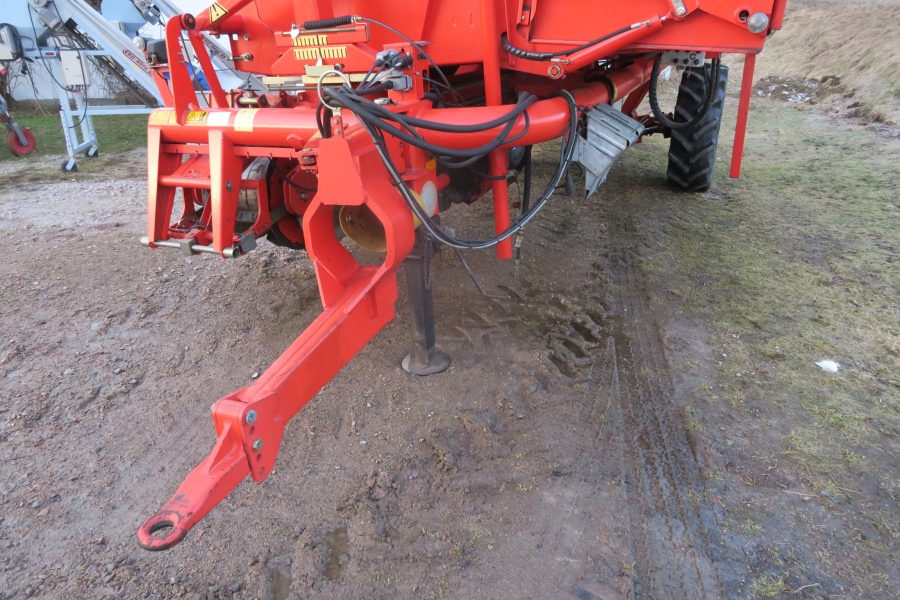 4991 Grimme 75-30 potato harvester