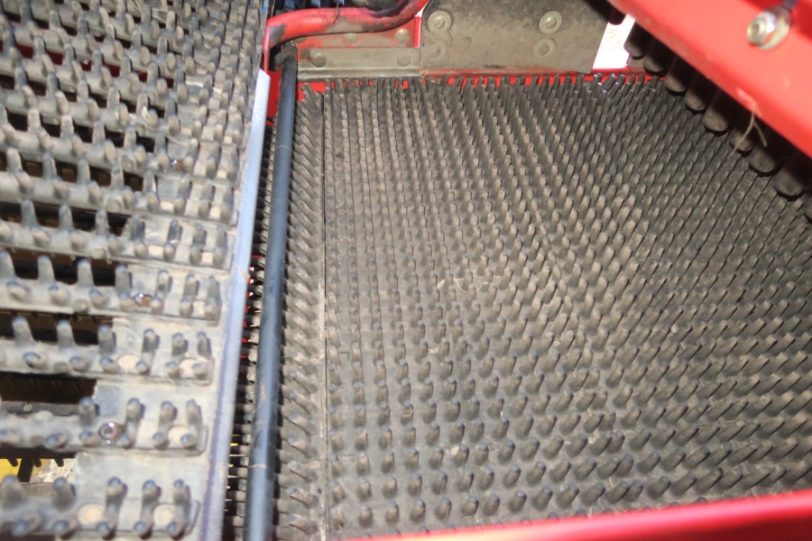 4991 Grimme 75-30 potato harvester