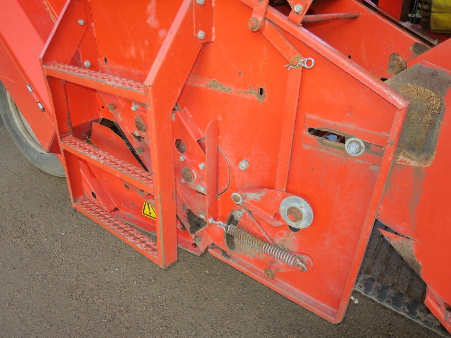 5003 Grimme SE70-20 potato harvester