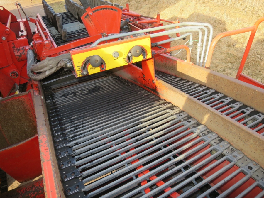 5003 Grimme SE70-20 potato harvester