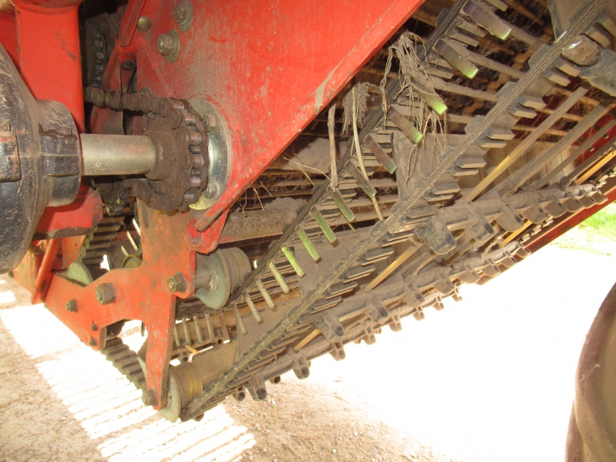 5035 Grimme SE75-40 potato harvester