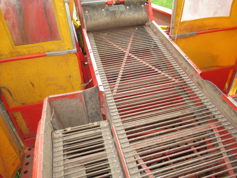 5035 Grimme SE75-40 potato harvester