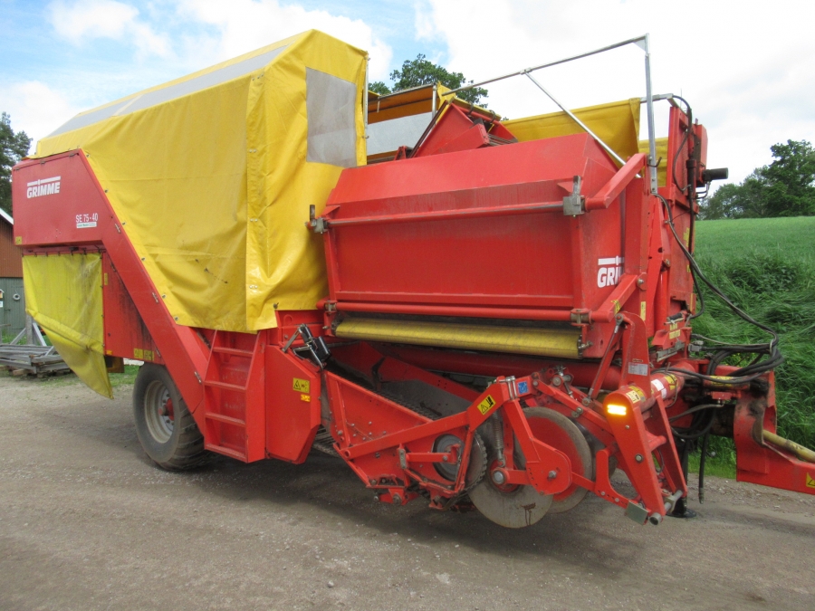 5035 Grimme SE75-40 potato harvester