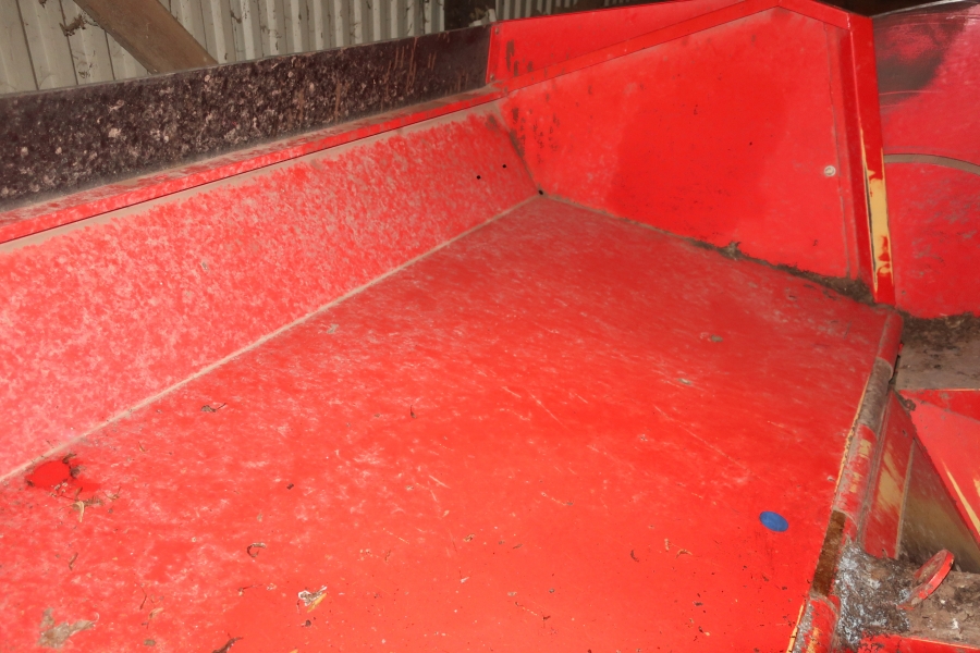 5136 Grimme GL32B potato planter 2 row