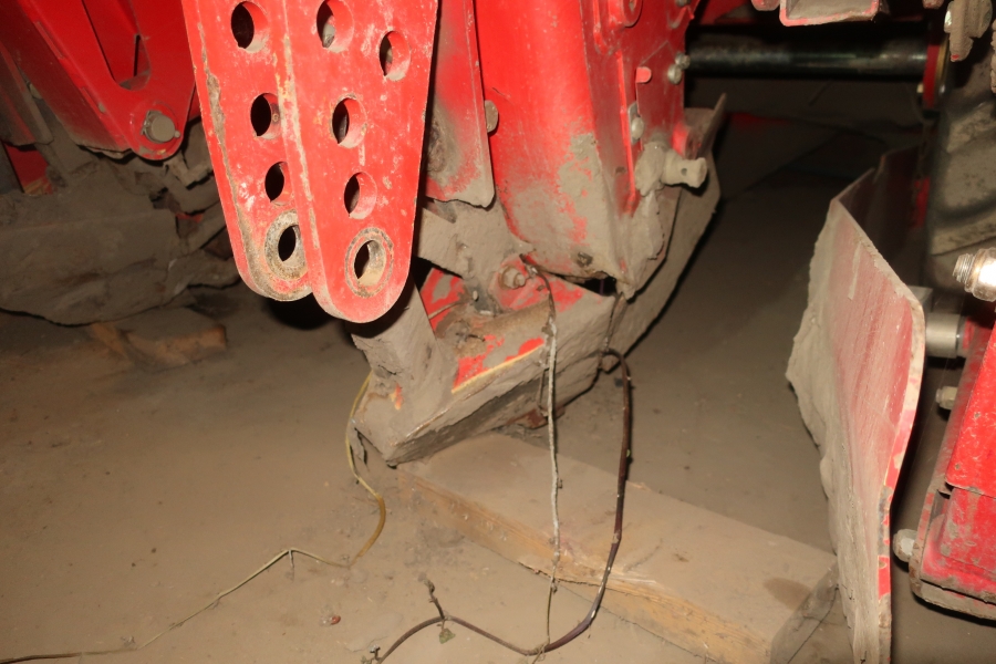 5136 Grimme GL32B potato planter 2 row