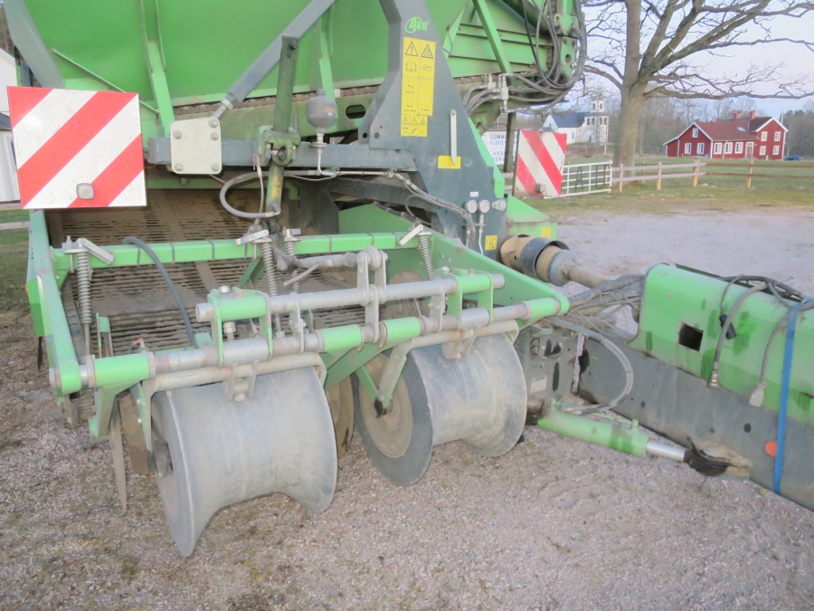 5164 AVR Spirit 8200 potatisupptagare